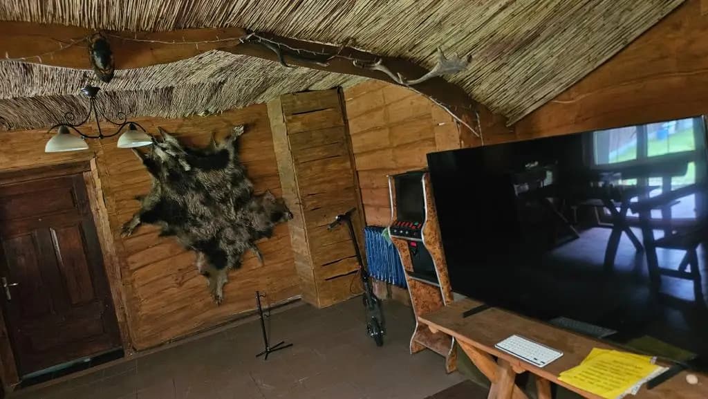 Kwiaty i zieleń wokół Rancza Farmer Jeruzal